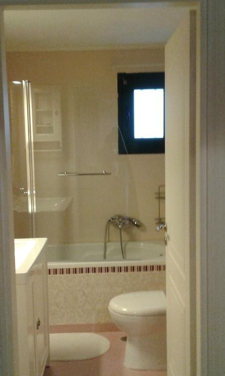 Artemis Sunrise Apartment Bagian luar foto