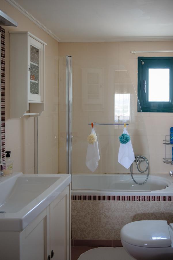 Artemis Sunrise Apartment Bagian luar foto