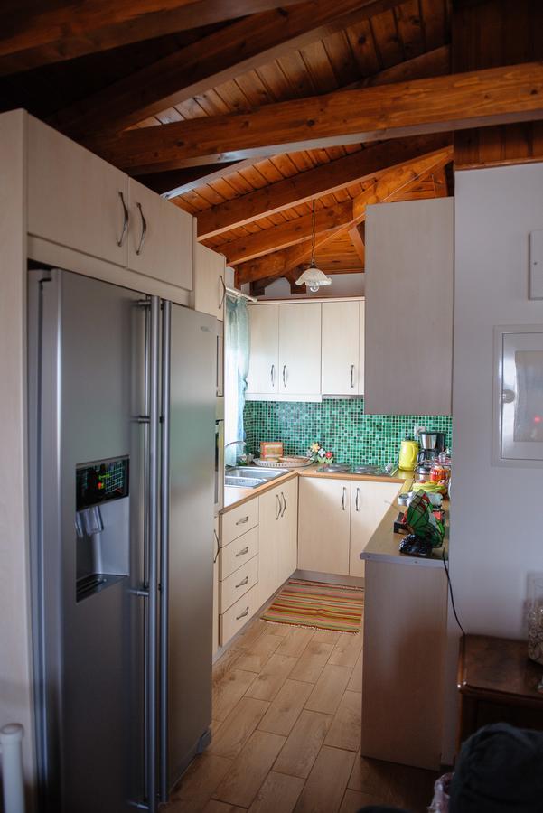 Artemis Sunrise Apartment Bagian luar foto