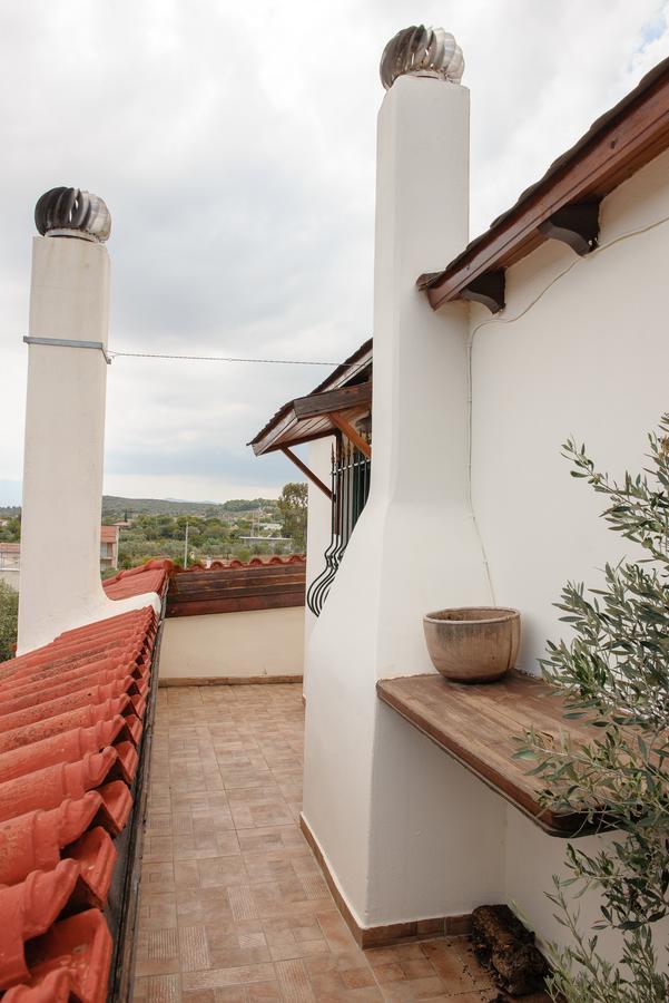 Artemis Sunrise Apartment Bagian luar foto